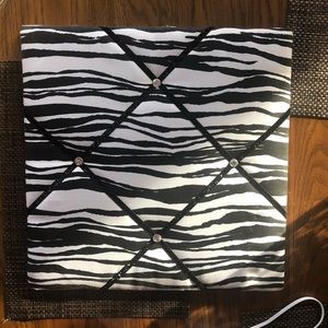 Zebra Picture Hanger